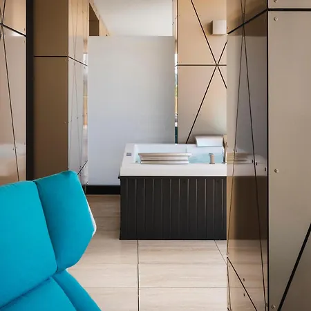 The Promenade Luxury Wellness
