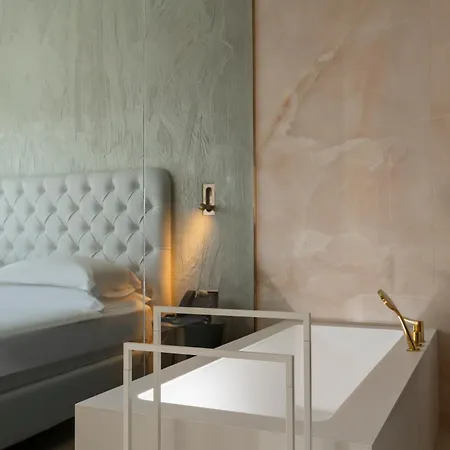 The Promenade Luxury Wellness
