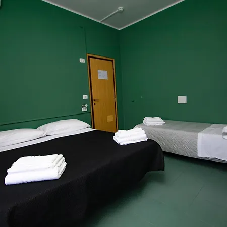ホテル Montebello Nuova Gestione 2*