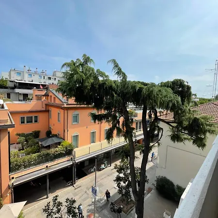 La Romantica Apartment *