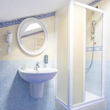 Apartament Desi