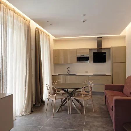 Elegance 4*