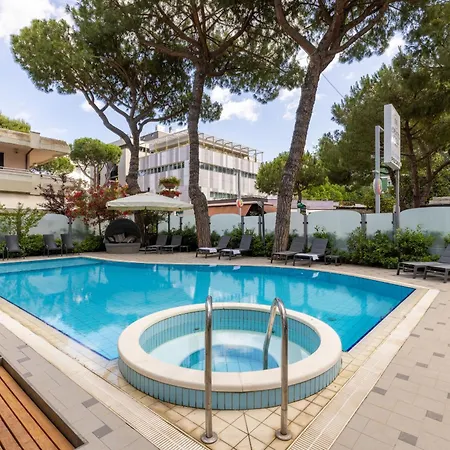 Hotel Hotel Adriatica Con Piscina 3*