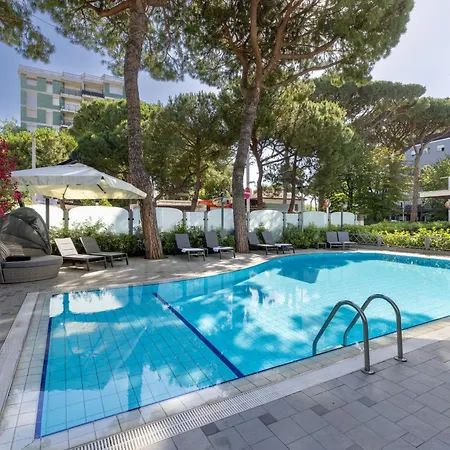Hotel Adriatica Con Piscina 3* Riccione