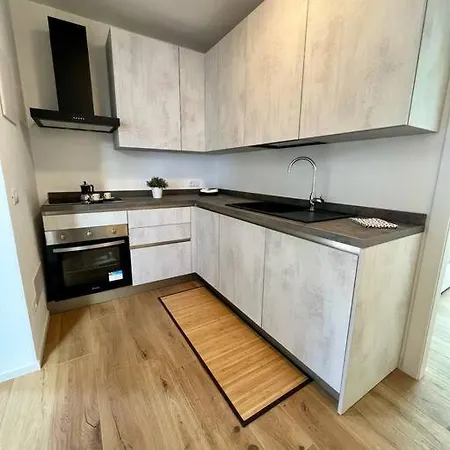 Casa Silvia, Bilocale Nuovo A 100 Mt Dal Mare Appartamento Riccione