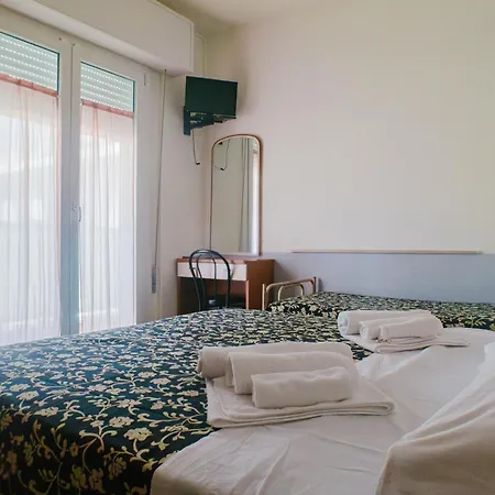 Jolie Hotel 2*