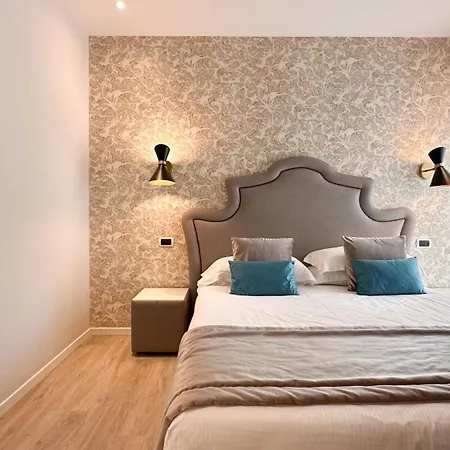 Lungomare - Charming Aparthotel 4*