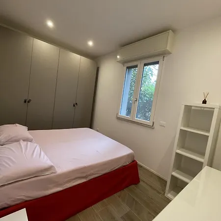Lägenhet Comodo Con 2 Riccione