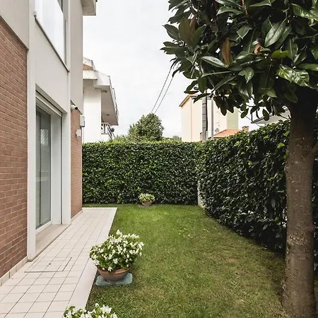 شقة New Roomy & Garden ريتشيوني