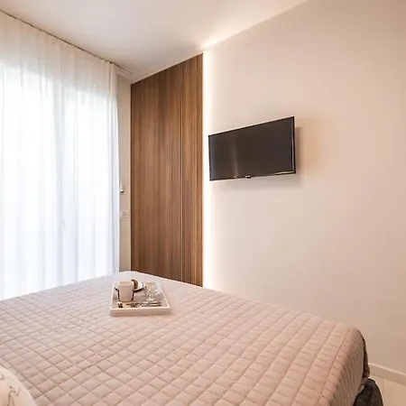 New Modern Seaside House With Garage * Riccione