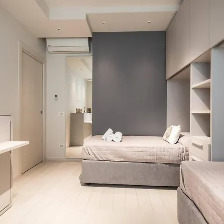 New Modern Seaside House With Garage Apartment *