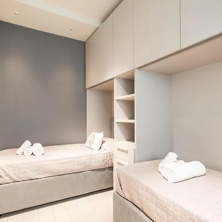 Apartment New Modern Seaside House With Garage