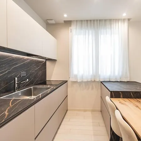 New Modern Seaside House With Garage * Riccione