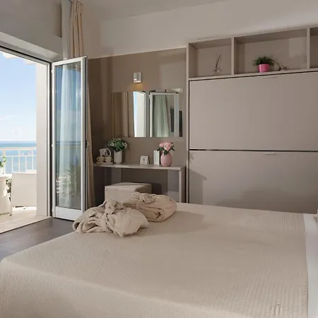 Hotel Ca' Bianca Riccione