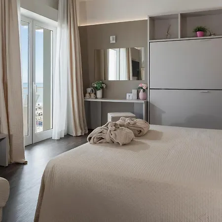 Ca' Bianca Hotel 3*