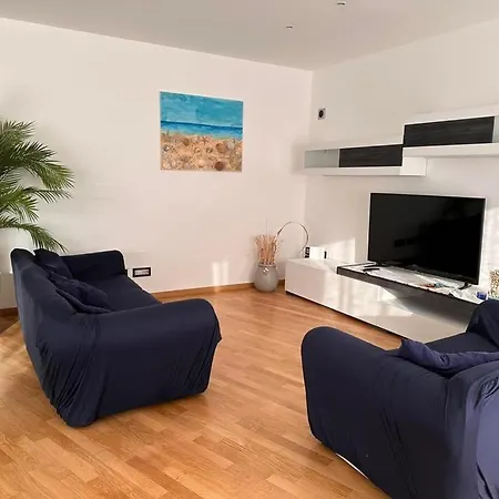 Roberta Apartment *