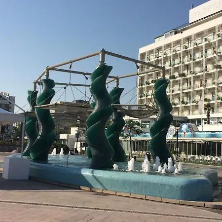 Sul Mare Con Servizio E Aquapark Apartman Riccione