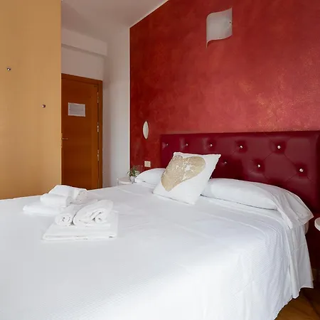 Hotel Le Vele - Fronte Playa Del Sol 108-109 Riccione