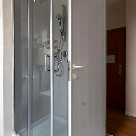 Hotel Le Vele - Fronte Playa Del Sol 108-109 Riccione