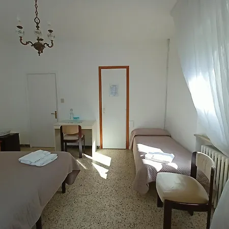Beeliving Room&breakfast (adults Only) Bed & Breakfast Riccione