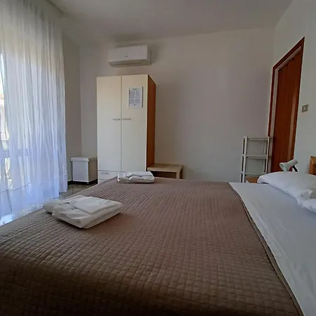 住宿加早餐酒店 Beeliving Room&breakfast (adults Only) 里乔内