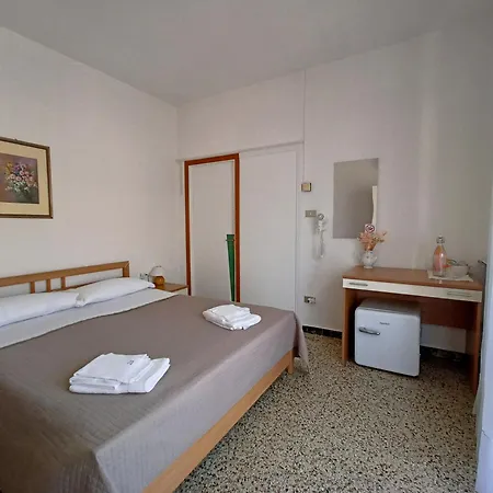 Beeliving Room&breakfast (adults Only) * 里乔内