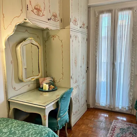 Appartement Aria Di Mare Su Viale Ceccarini Riccione