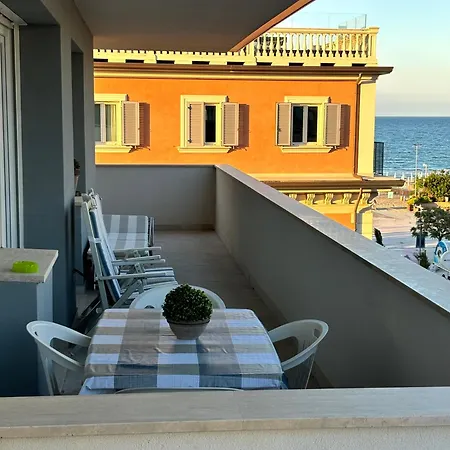 Aria Di Mare Su Viale Ceccarini Appartement *