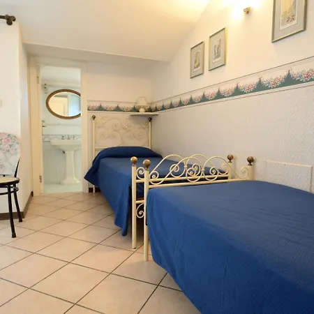 Bezzi Apartman *
