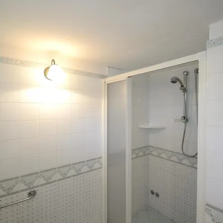 Bezzi Apartman *