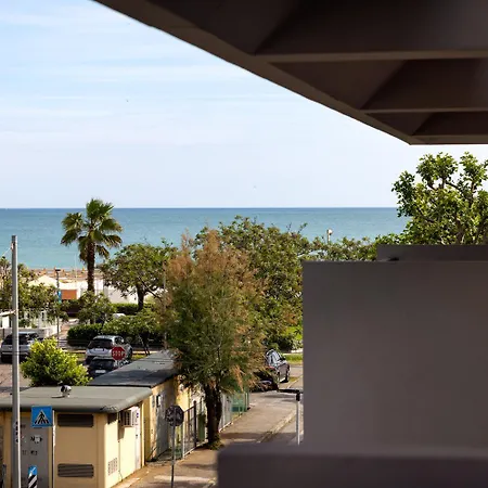 Daire Carinzia - Solo Il Mare Davanti Dal 1982 Riccione