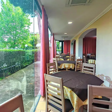 Etna - Nuova Gestione Romagnola Parcheggio 3* Riccione
