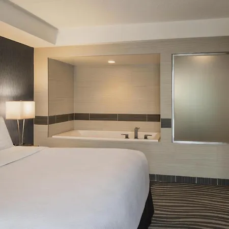 Hotel Marzia Con Piscina Риччоне