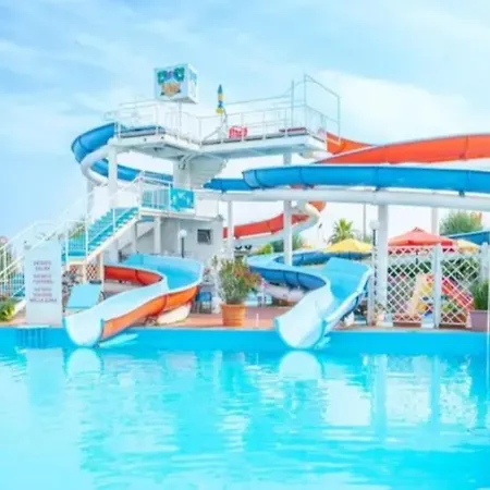Fiorina - Colazione Fino A Mezzogiorno - Village Gratuito - Aquafan25 Oltremare20 Panzió Riccione