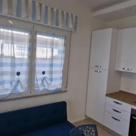 Appartamento Riccione Apartment *