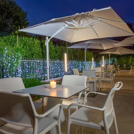 The One - Designed For Adults - Pet Lovers Hotel Riccione