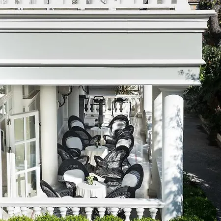Grand Des Bains Szálloda 5*