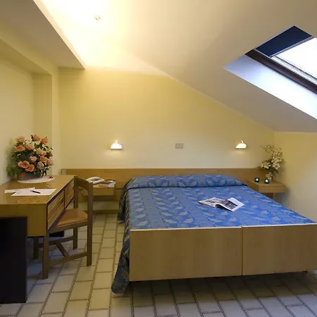 Nives Szálloda 2*