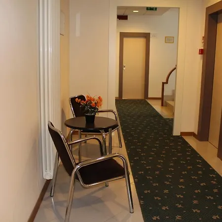 Hotel Massimo 2*