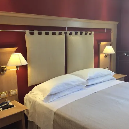 Vienna Touring Hotel 4*