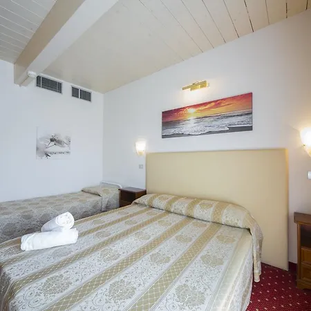 Hotel Alexander 3*