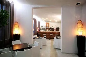 ホテル Kursaal - Fronte Mare Con Piscina 3*