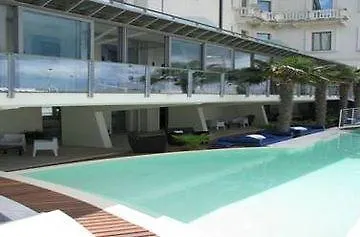 Szálloda Kursaal - Fronte Mare Con Piscina Riccione
