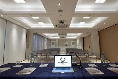 Ambasciatori Luxury فندق ريتشيوني