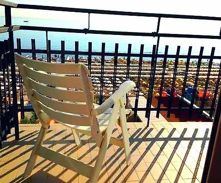 Daniel's Fronte Mare 3* Риччоне