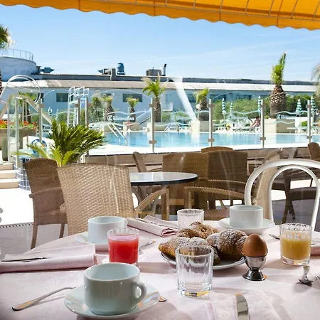 Cormoran Hotel