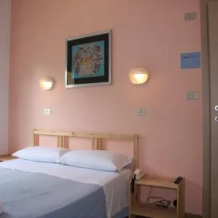 Colombo Hotel 2*