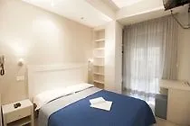 南希酒店 里乔内