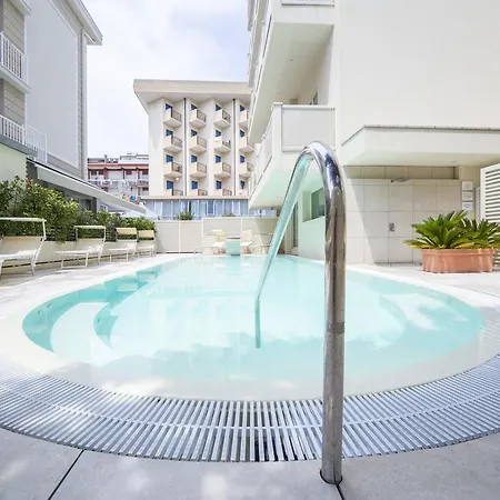 Alexander Hotel 3*