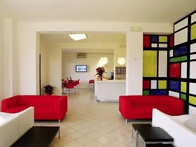 Gran San Bernardo - - Fronte Mare Con Cucina Hotel